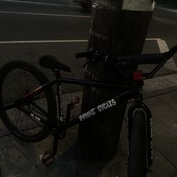 LMK 29er throne