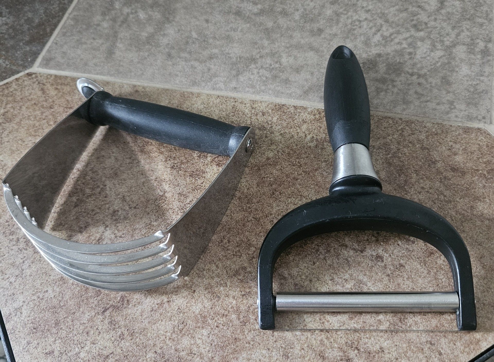 Amco Pastry Dough Cutter NEVER USED; $4.00; Cheese Slicer $3.00