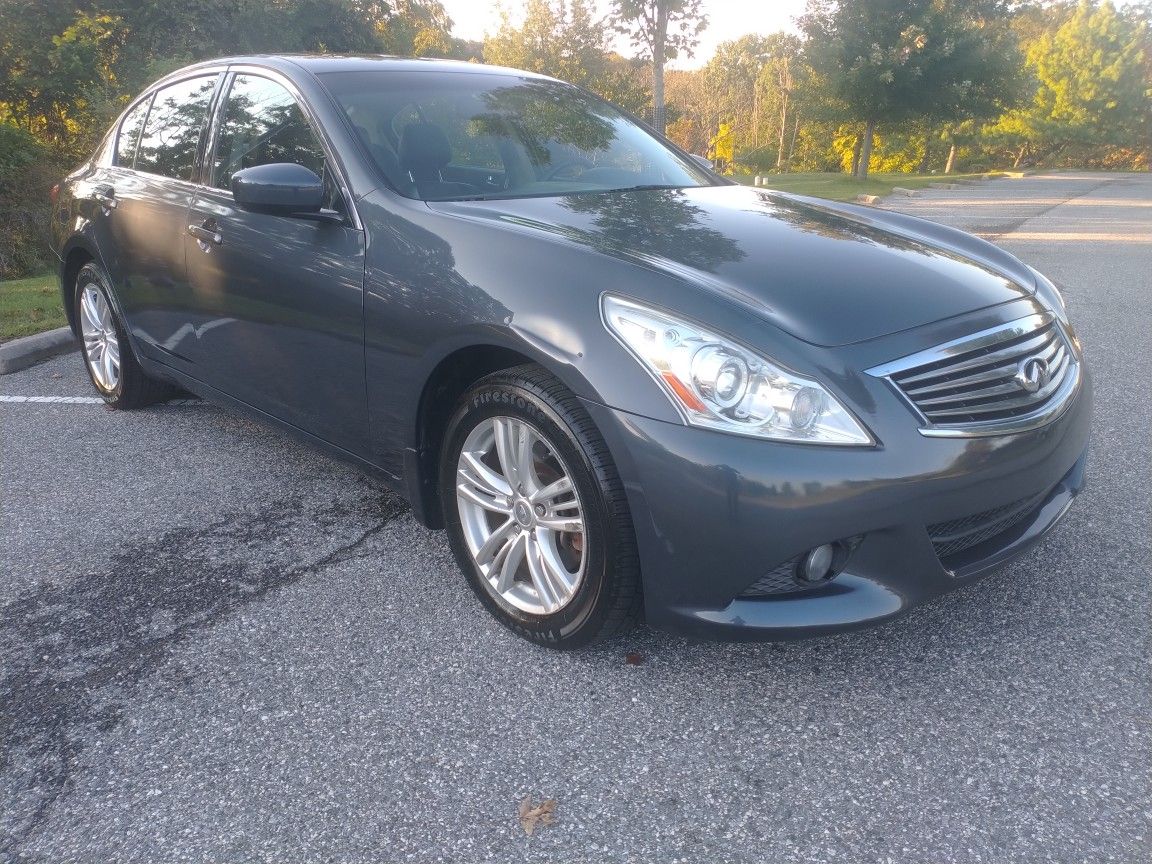 2011 Infiniti G37