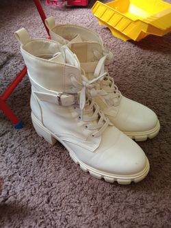 White Boots 8.5