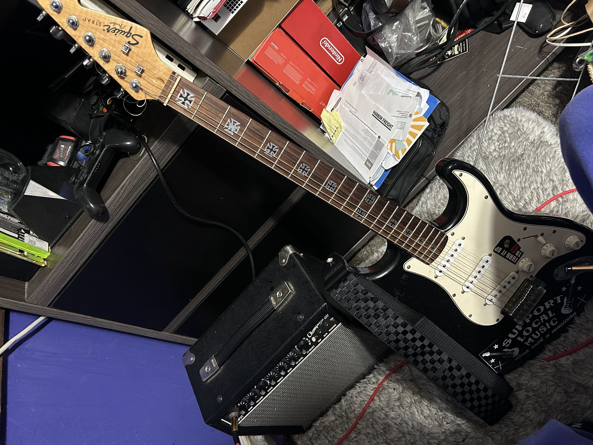 Squier Strat Guitar + Amp Setup