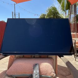 31.5 Inch TV For Sale