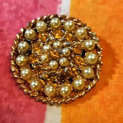 Vintage Large Round Faux Pearl Gold Brooch