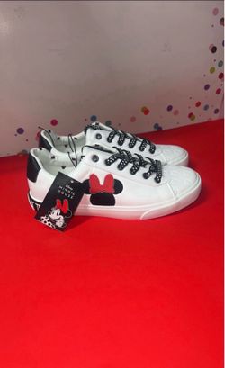 Disney minnie shoes  Women’s  Size - 61/2 NEW