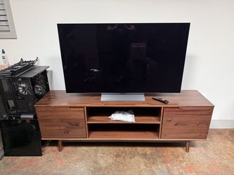 LG 55" C2 OLED TV (2022 model) Television - LIKE NEW!