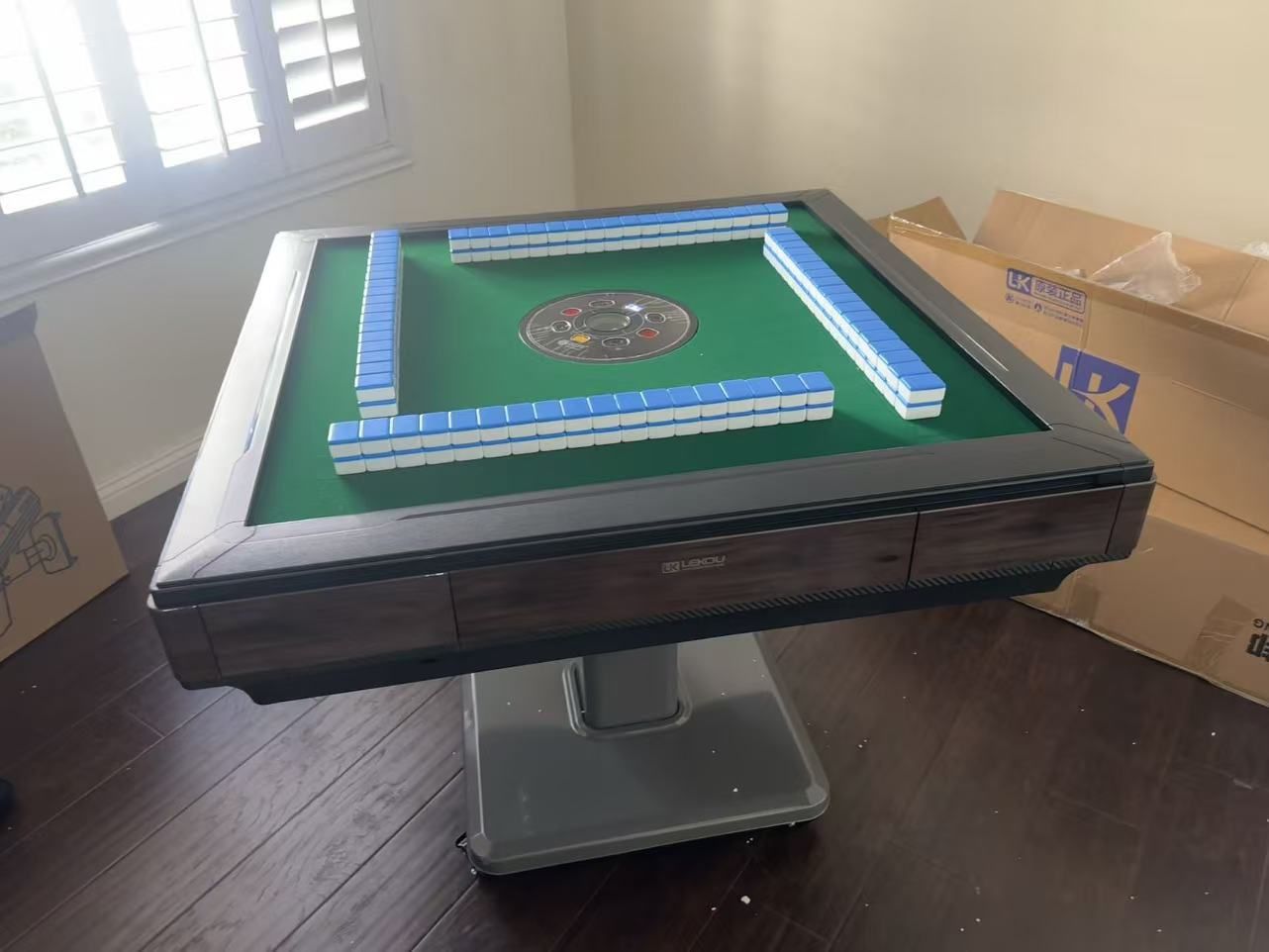 Automatic Mahjong Table
