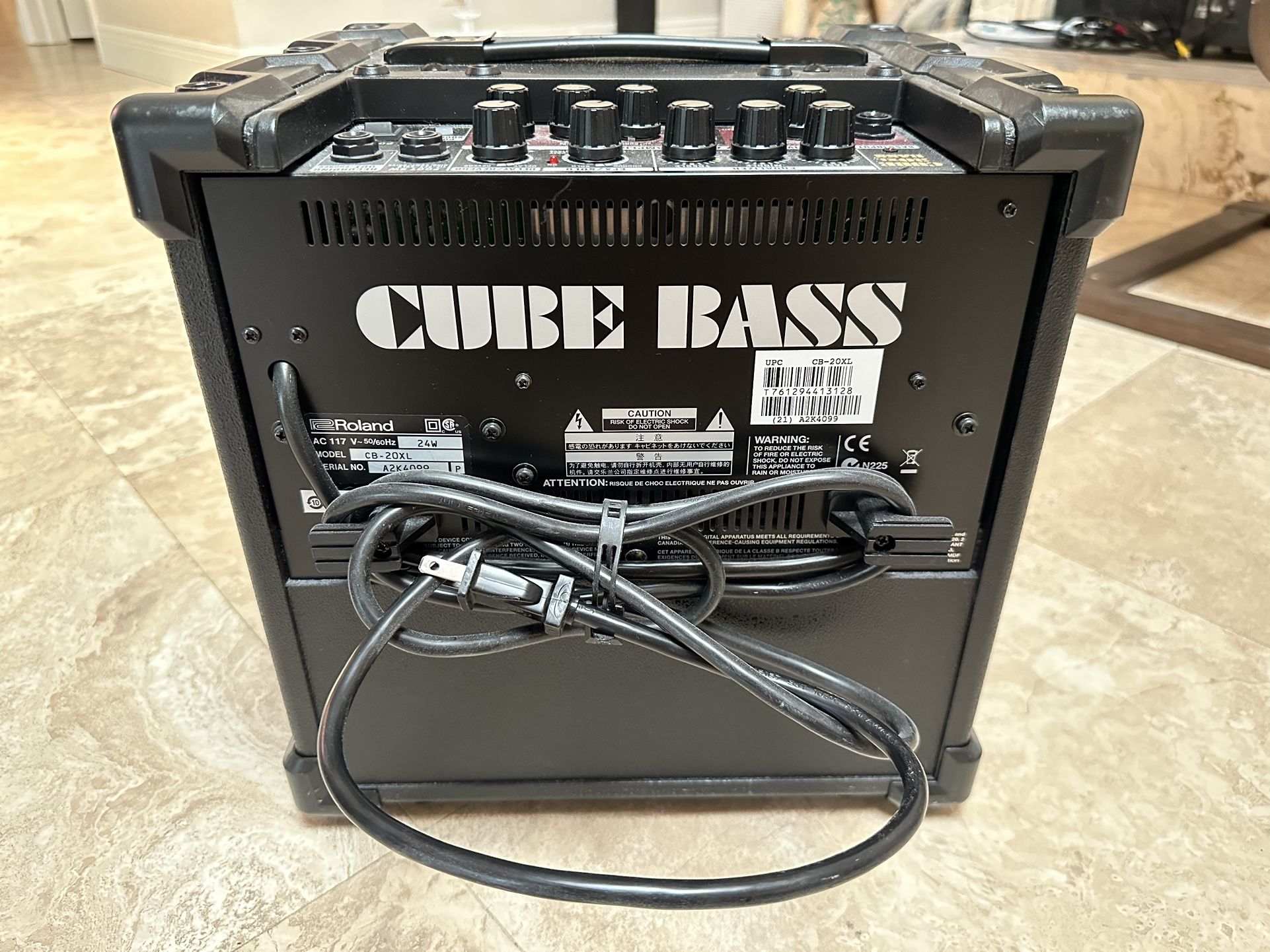 Roland Cube 20XL Bass Amp for Sale in Boca Raton, FL - OfferUp