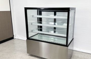 Refrigerated bakery refrigerator case 3 shelf NSF 48 in CW-371