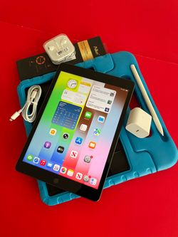 Apple IPad 8th Generation (10.2” Retina/ Latest iOS 26 / 2020 model) 32GB with kids case, Pen & Accessories