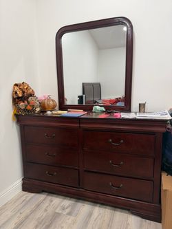 Dresser