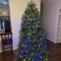 ÁRBOL DE NAVIDAD ARTIFICIAL PREILUMINADO, 7.5 PIES / PRE-LIT ARTIFICIAL FULL CHRISTMAS TREE