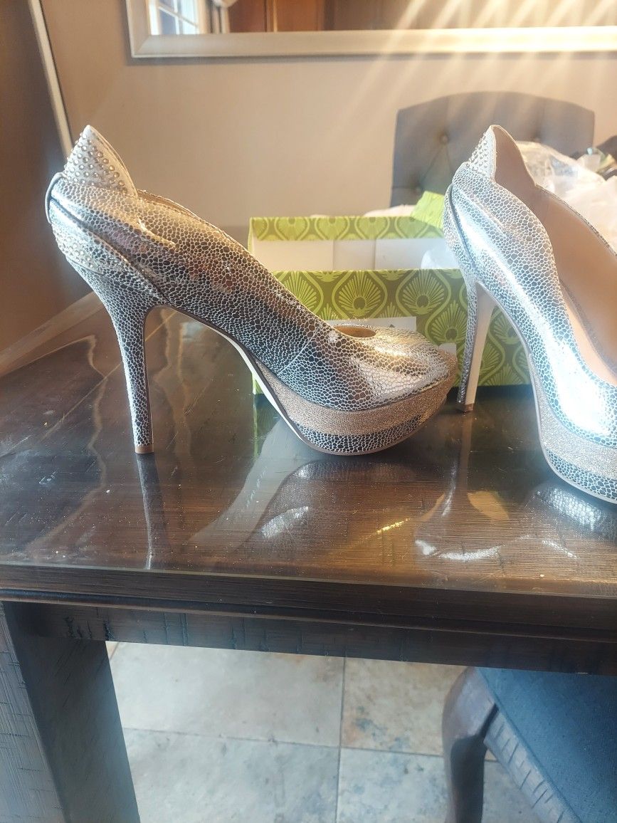 Heels/shoes
