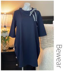 Women’s Navy Blue Bow-Tie Tunic Dress (XL)