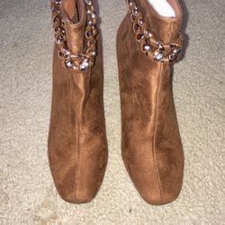 Women Boots Size 11