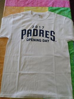 SAN DIEGO PADRES SHIRT SIZE MEDIUM ADULT