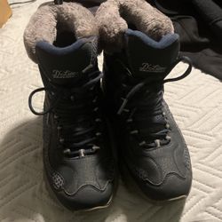 Sketchers Women Boots Size 7.5