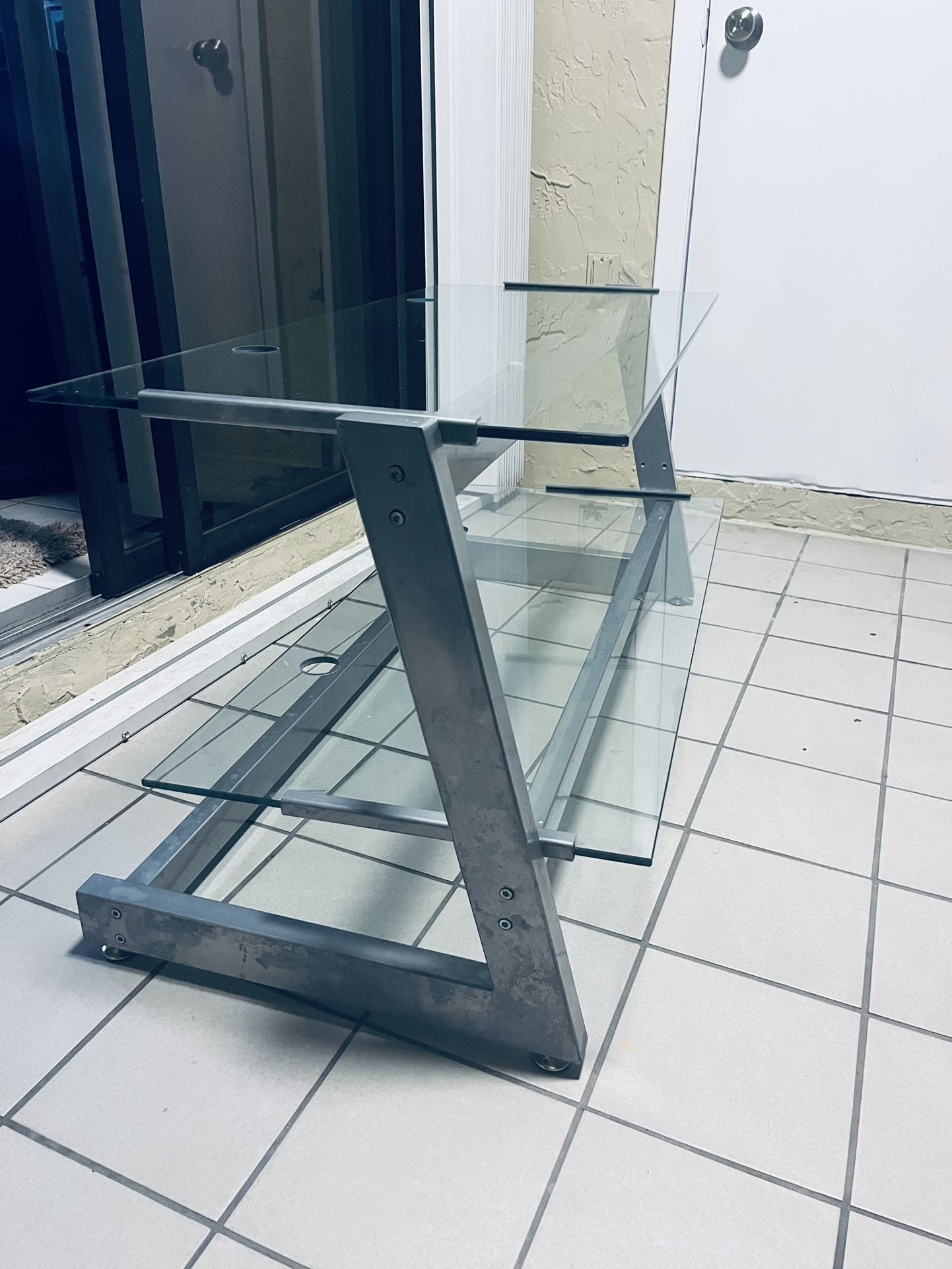 MESA PARA TV EN VIDRIO