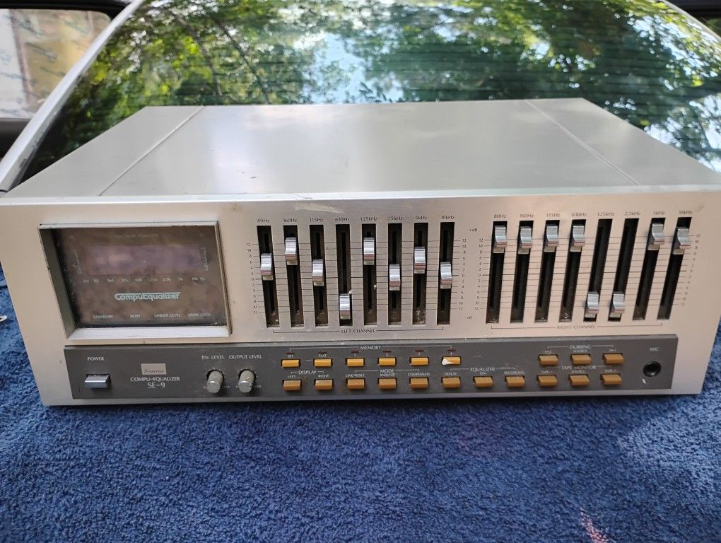 Vintage Stereo Graphic Equalizer