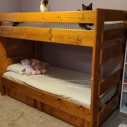 Bunkhouse Wrangler T/T Bunk Bed  (Cinnamon) + 2 Drawer Underdresser + Stairway Chest