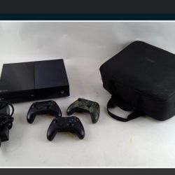 Xbox One , 3 Wireless Controllers