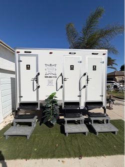 ✨ LUXURY PORTABLE RESTROOMS AVAILABLE FOR ALL YOUR EVENTS ✨