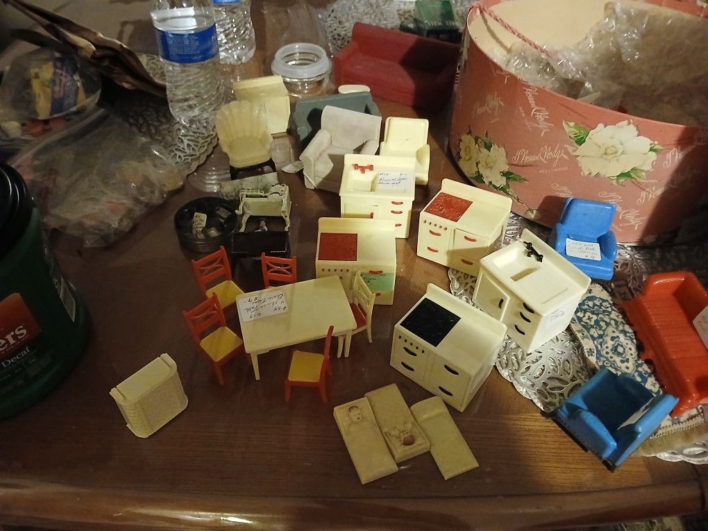 Vintage Doll House Sets