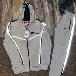 Grey Men Nike Sweatsuit Size Small 