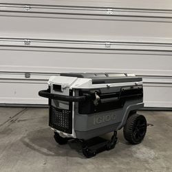 Igloo Trailmate Journey 70 QT Cooler 
