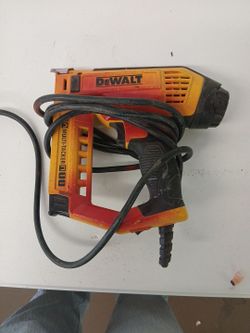 Dewalt multi tracker staple