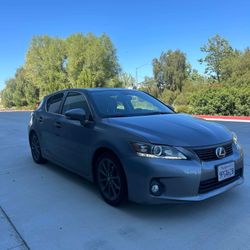 **🚗 2013 Lexus CT200H Premium – Hybrid Luxury & Efficiency! 🚗**   