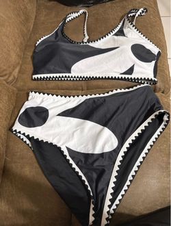 Black and White Two-Piece Bikini Set size Xl