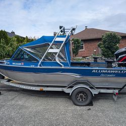 2002 18' Alumaweld Intruder