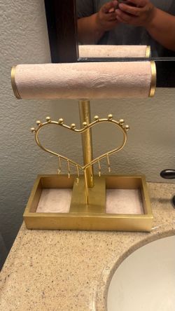 Jewelry stand