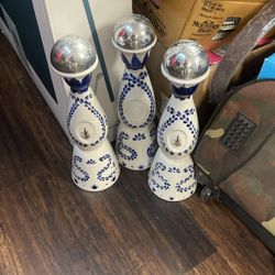 Empty Bottles Clase Azul 