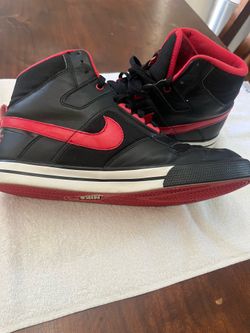 Men’s Nike shoe size 11