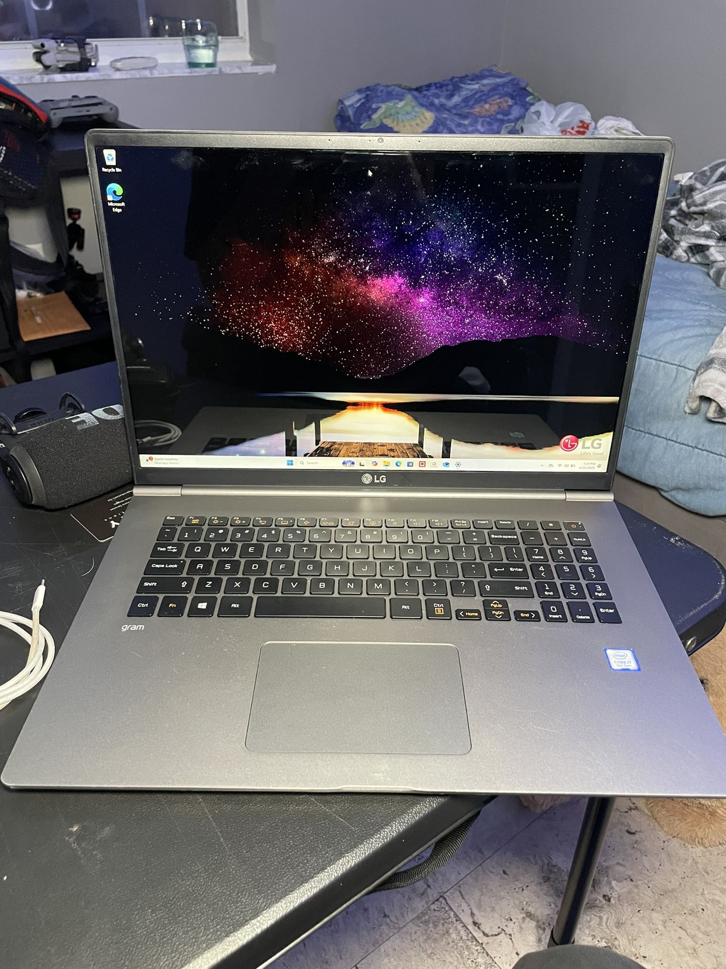 LG Gram 17 (2019) – i7 / 16GB / 512GB SSD – $575 OBO