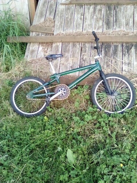 Freestyle Bike With Front Pegs