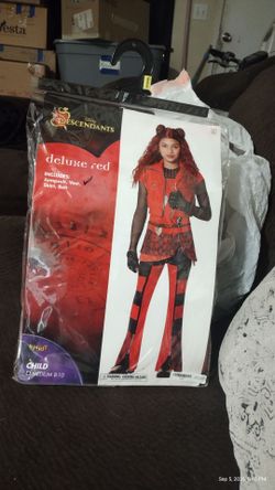 Halloween Descendants Deluxe Red costume