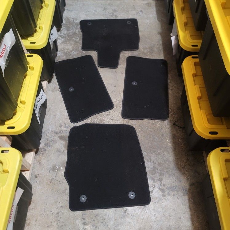 Original OEM Lincoln Aviator Floor Mats Carpet