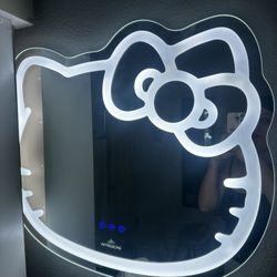 Hello kitty Impressions Vanity wall mirror