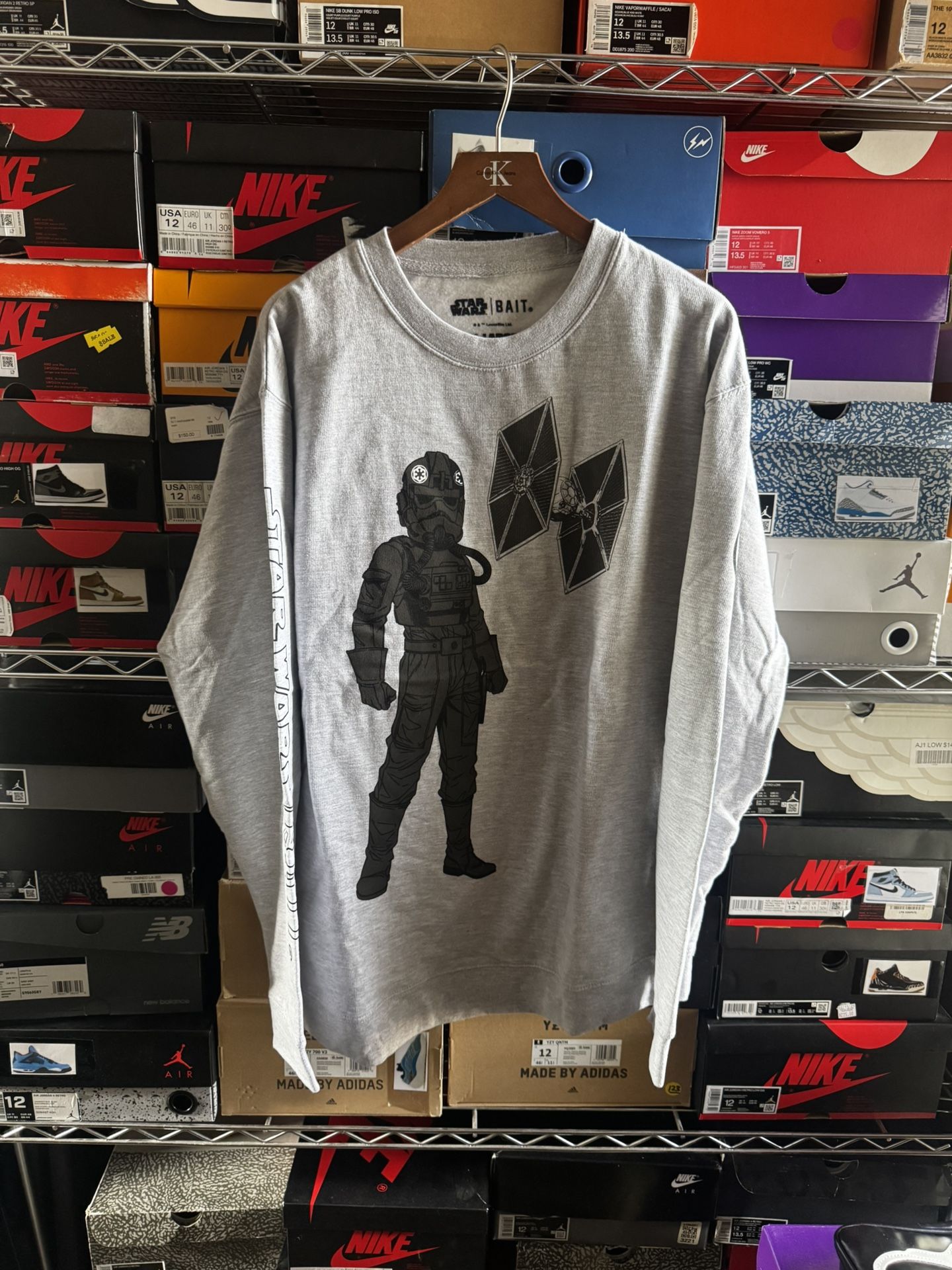 Men’s Bait Star Wars Crew Neck Size XL