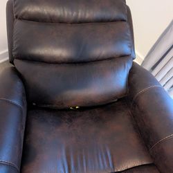 Triple Power Lift Recliner 