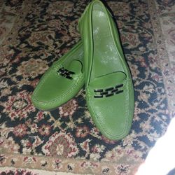 Shoes: BEST OFFER