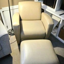 National Reno Tan Leather Lounge Chair With Ottoman