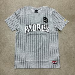New Era Padres T-shirt