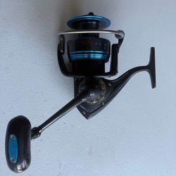 Used Daiwa Saltist 6500H Spinning Fishing Reel