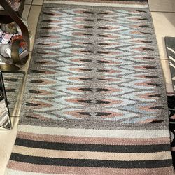 Southwest hand knotted klim wool rug