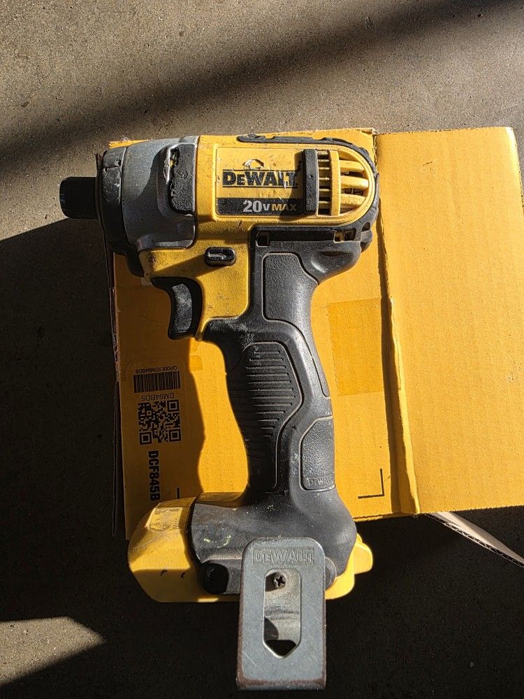Dewalt Impact Drill DCF885