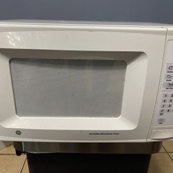 Turntable Microwave Oven