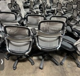 Knoll Generation office chairs like new